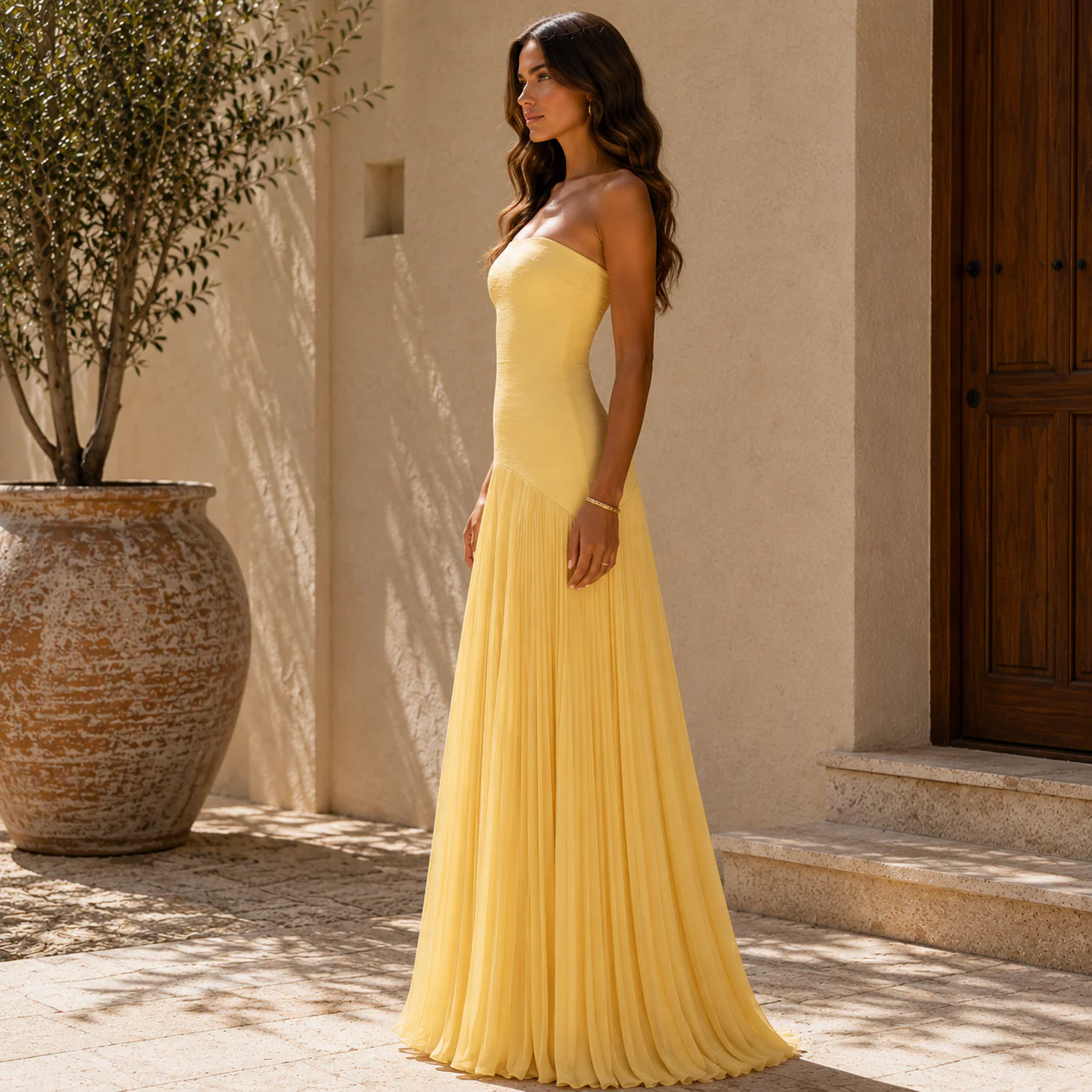 Vestido The Muse diseño con hombros abiertos